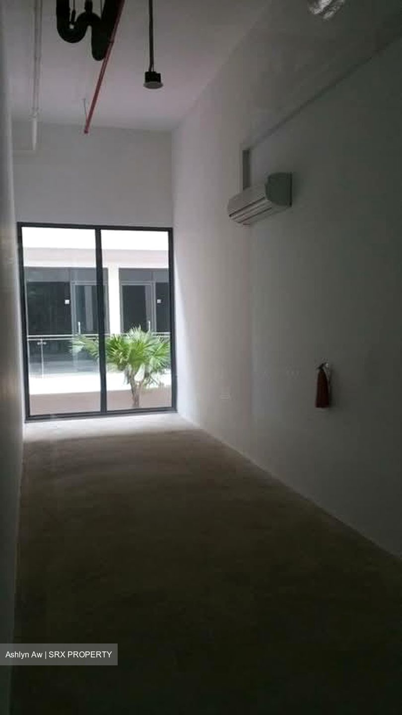 The Promenade@Pelikat (D19), Shop House #605314911